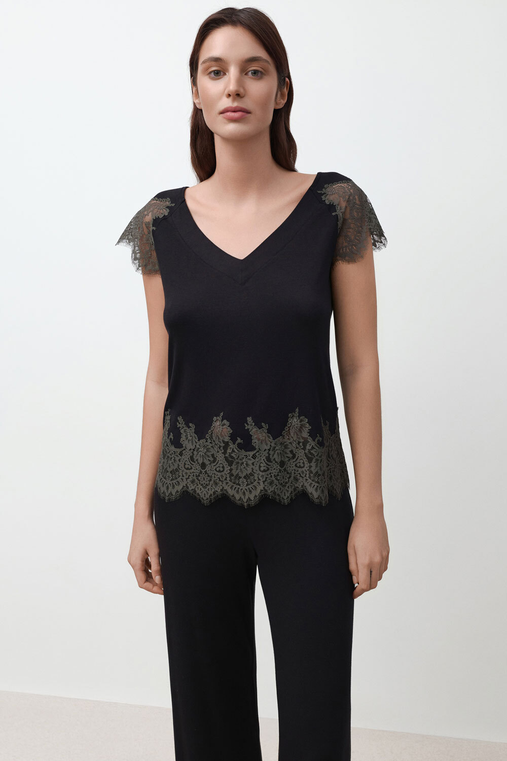 Піжама футболка,шорти жіноча Effetto Lace Reverie 03344 XS чорна фото2