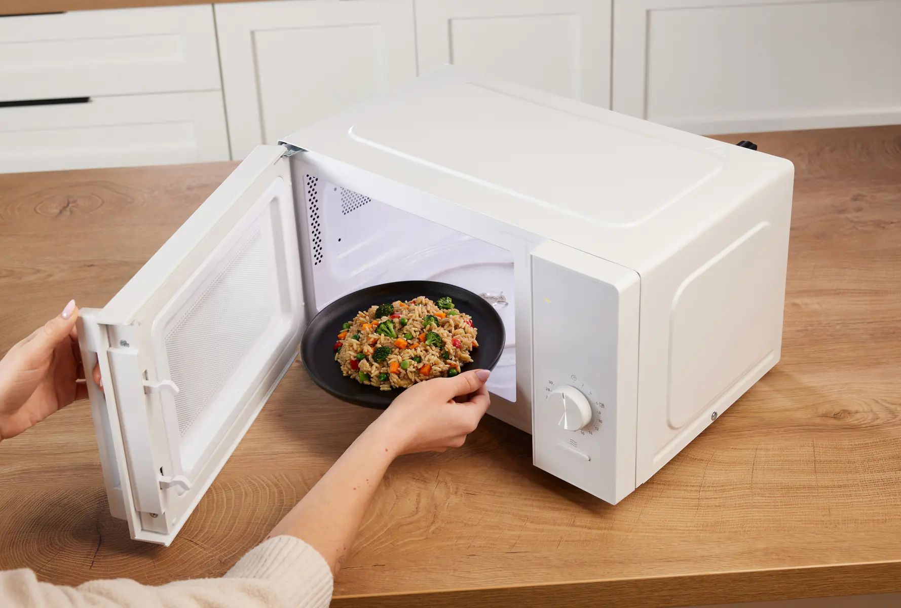 Мікрохвильова піч Gorenje MO20E1W15 фото4
