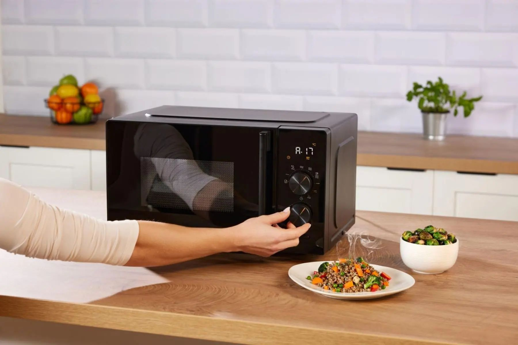 Мікрохвильова піч Gorenje MO20AE2B5 фото4