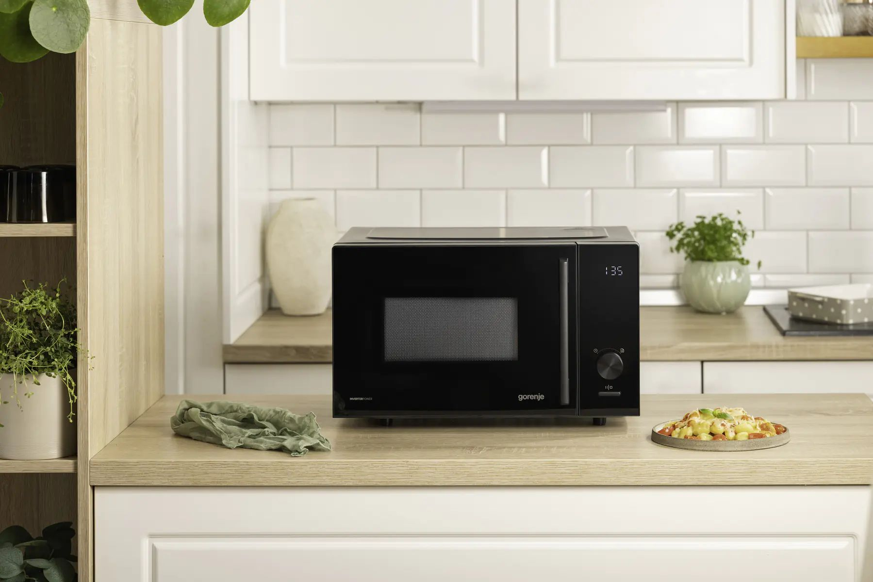 Мікрохвильова піч Gorenje MO23S4B5 фото