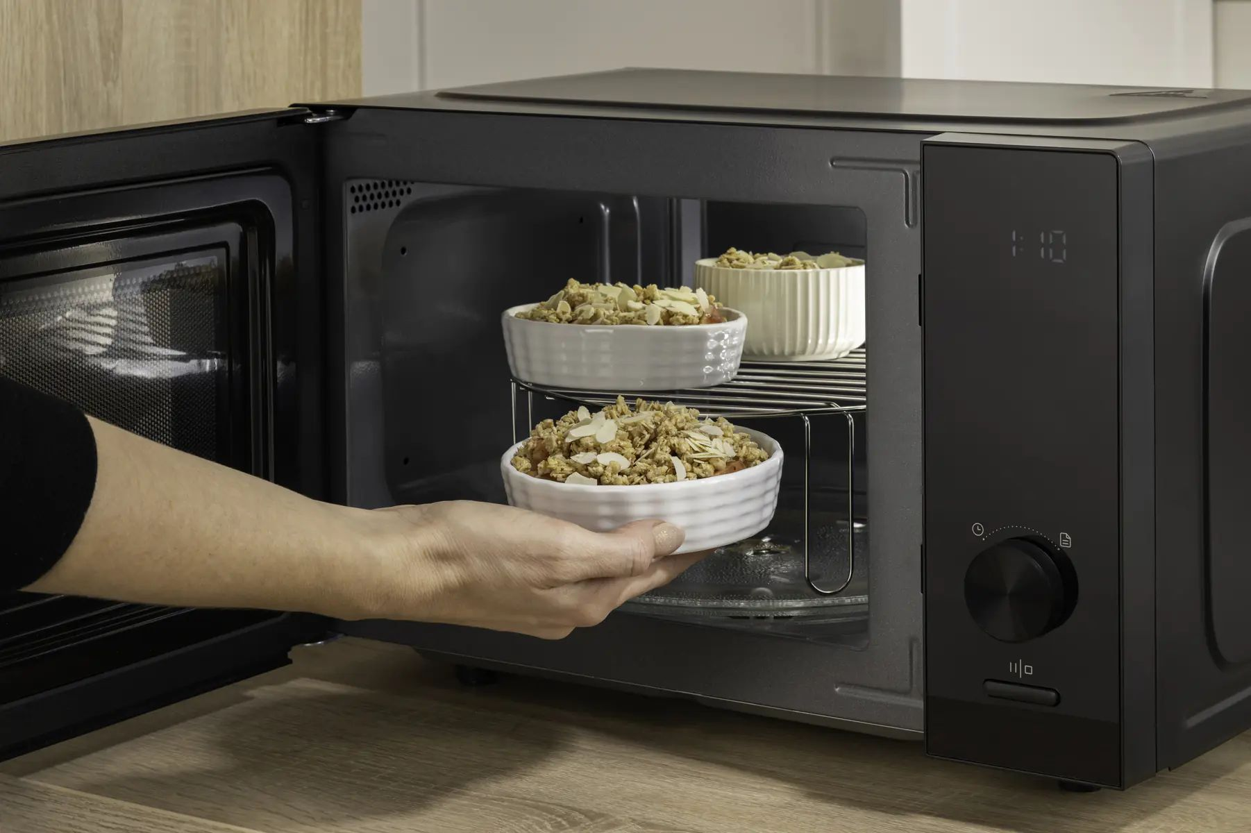 Мікрохвильова піч Gorenje MO23S4B5 фото
