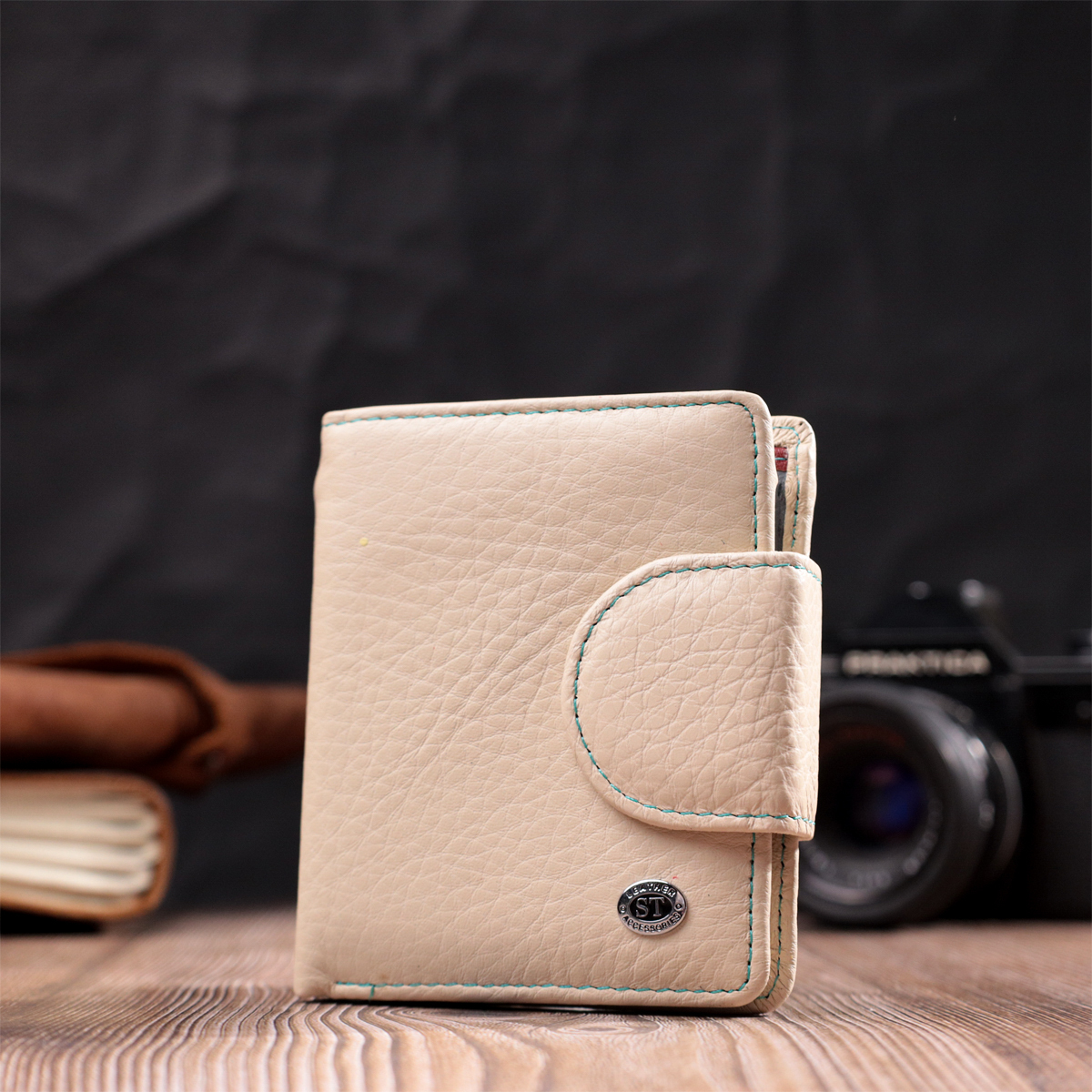 Кошелек женский кожаный St Leather 19506 белый фото10
