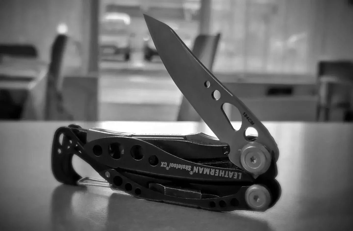 Мультиинструмент Leatherman Skeletool CX Onyx (833131) фото3