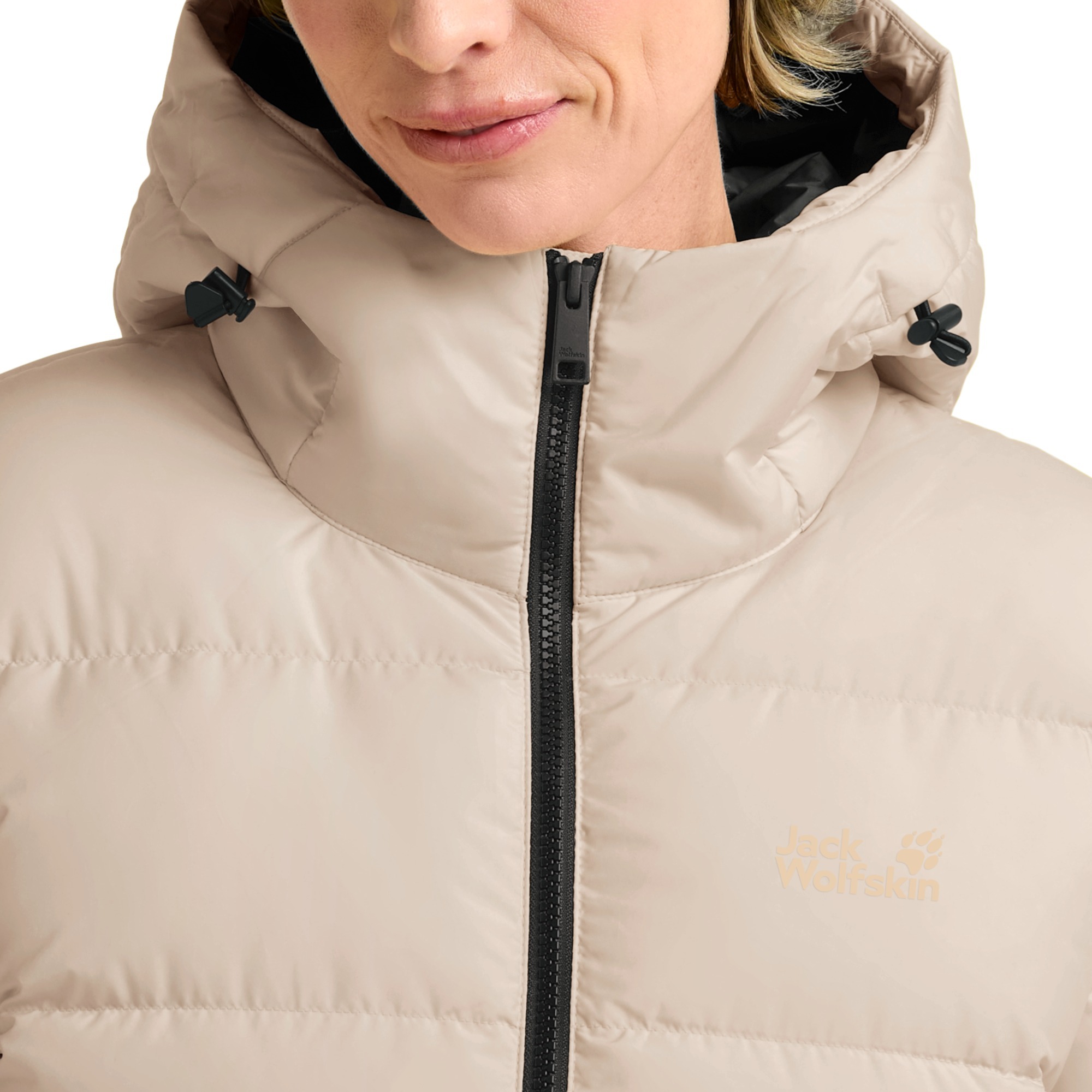 Пальто женское Jack Wolfskin Frozen Palace Coat W Rds 1204133_A0084 S бежевое фото4