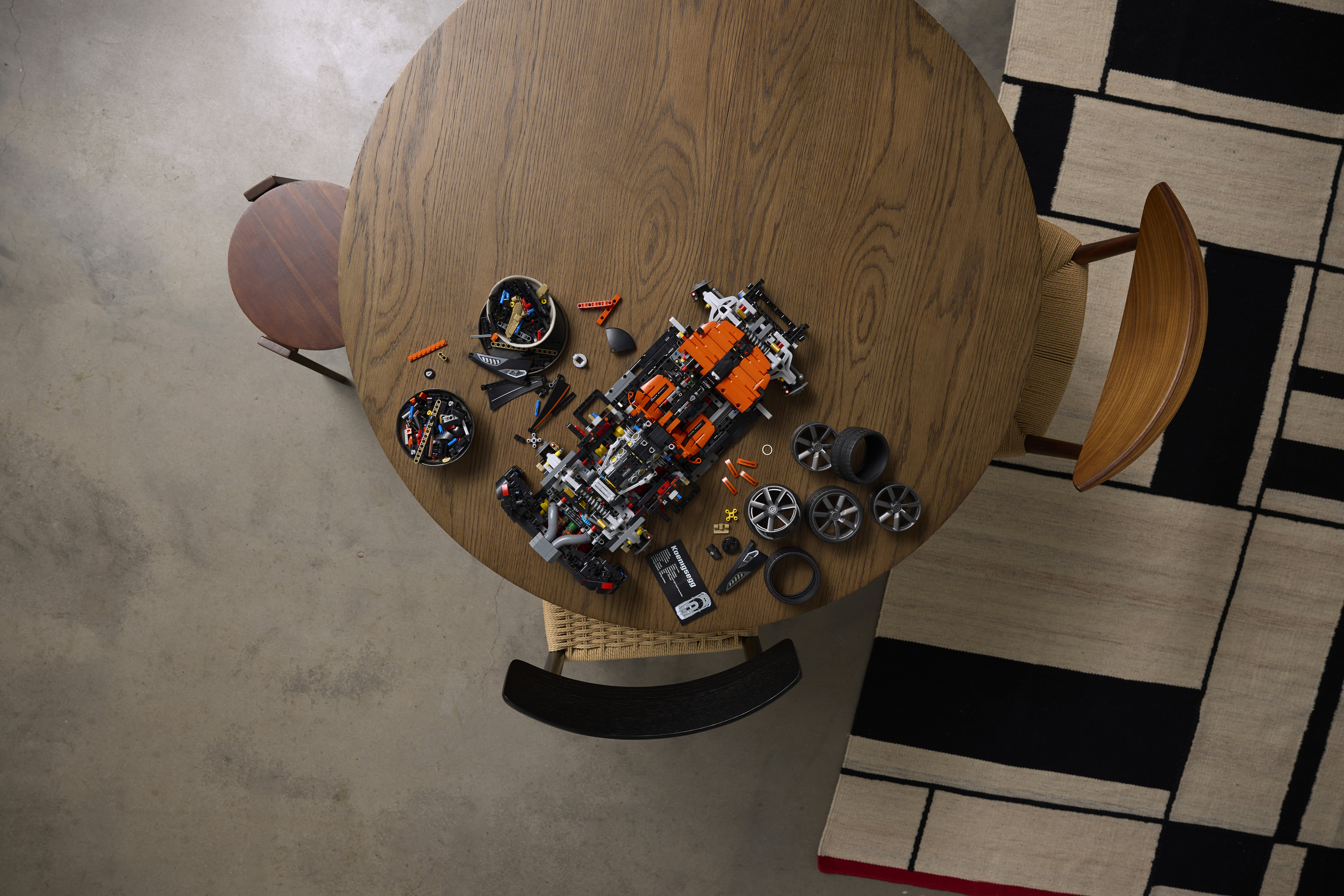 LEGO 42232 Technic Мегакар Koenigsegg Sadair's Spear фото