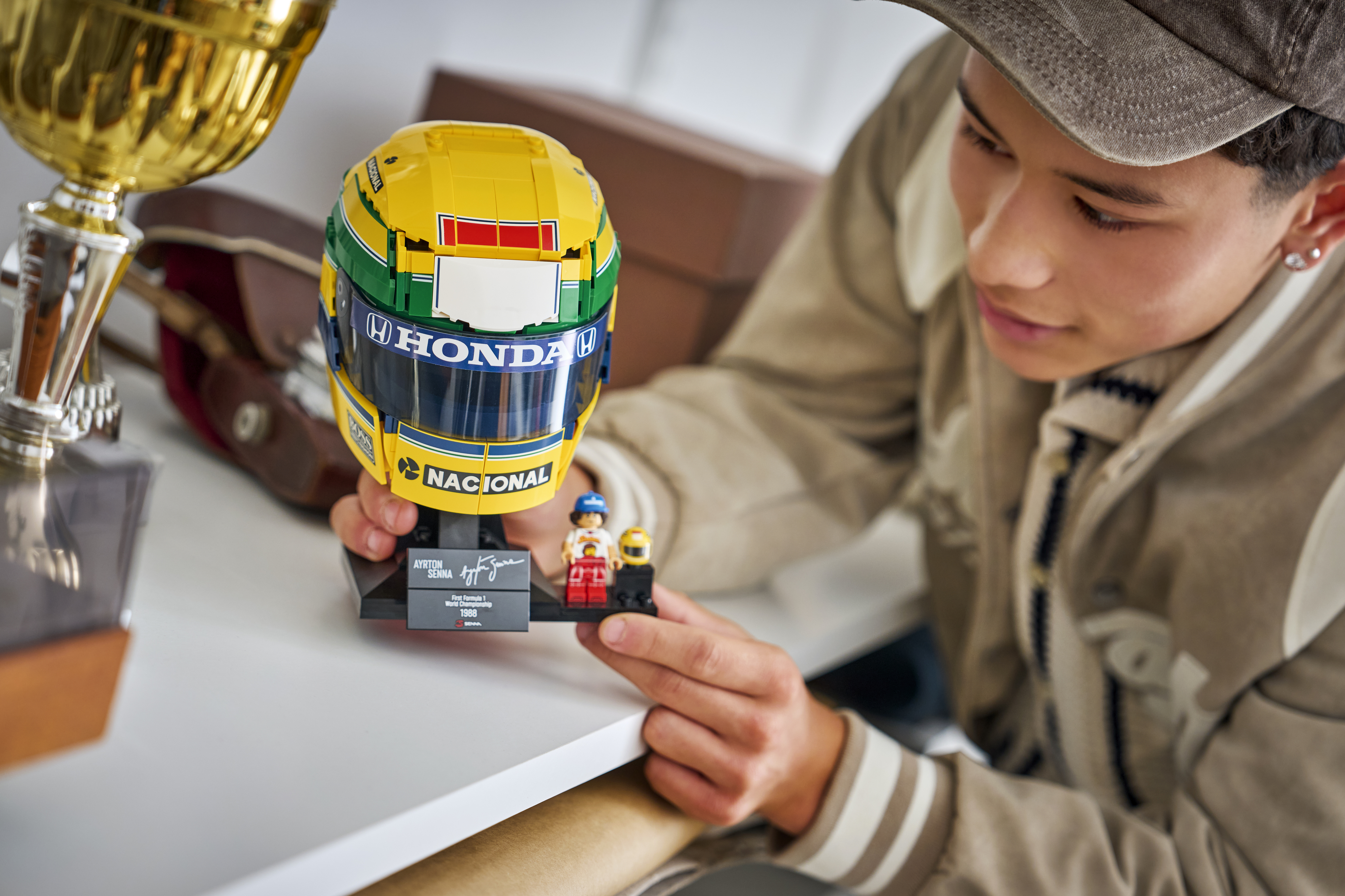 LEGO 43024 Editions Formula 1 Шлем Айртона Сенны фото