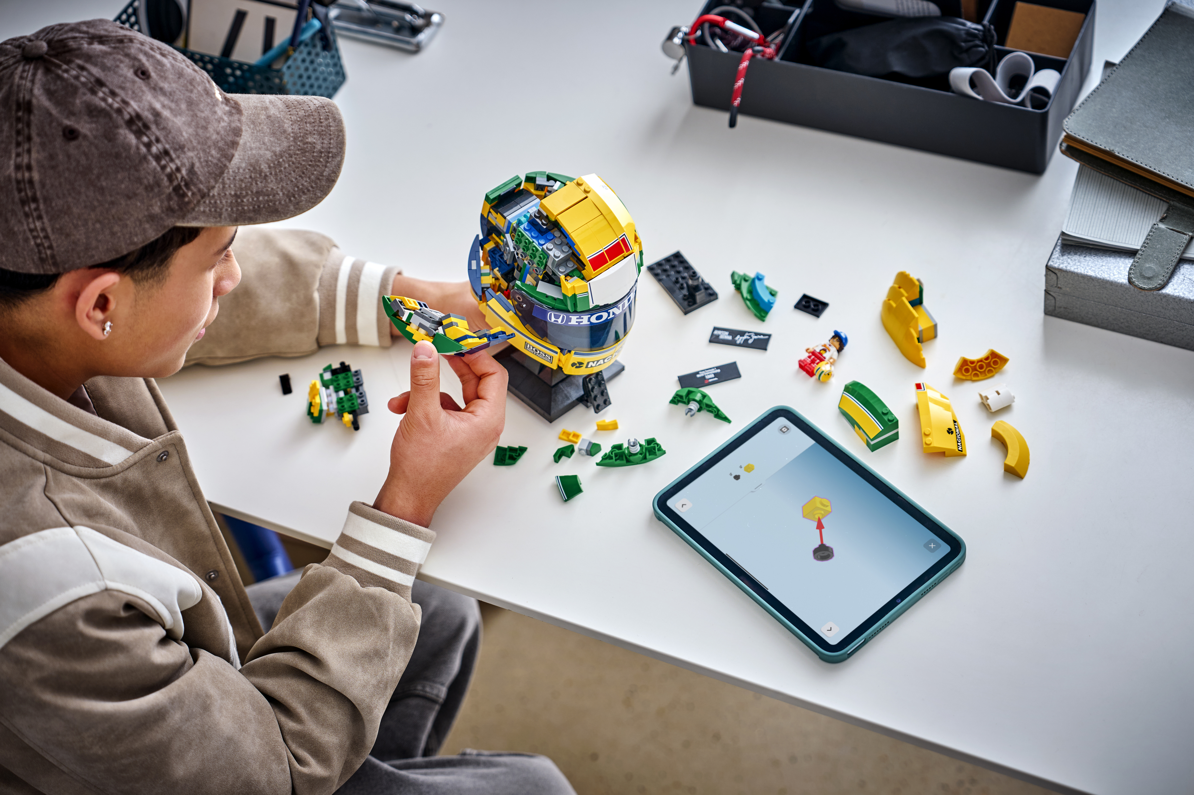 LEGO 43024 Editions Formula 1 Шлем Айртона Сенны фото