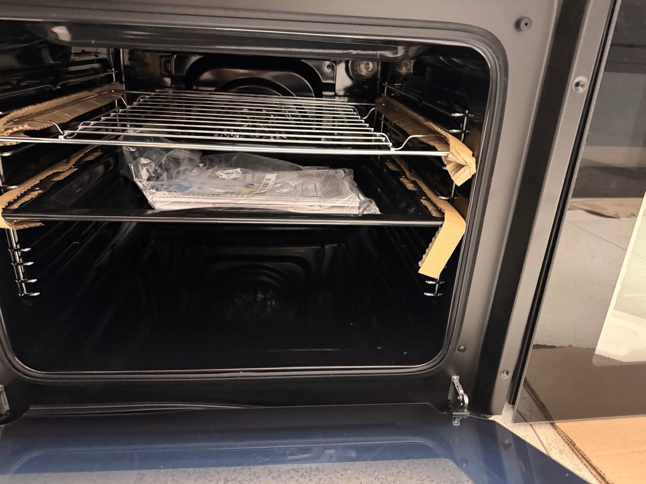 Духова шафа Gorenje BO6635E01B фото2