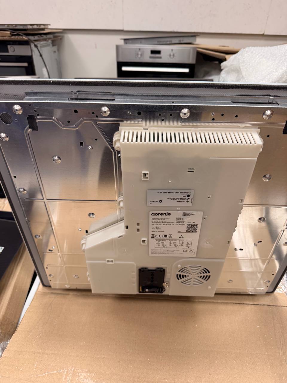 Варочная поверхность индукционная Gorenje GI6421SYW фото4