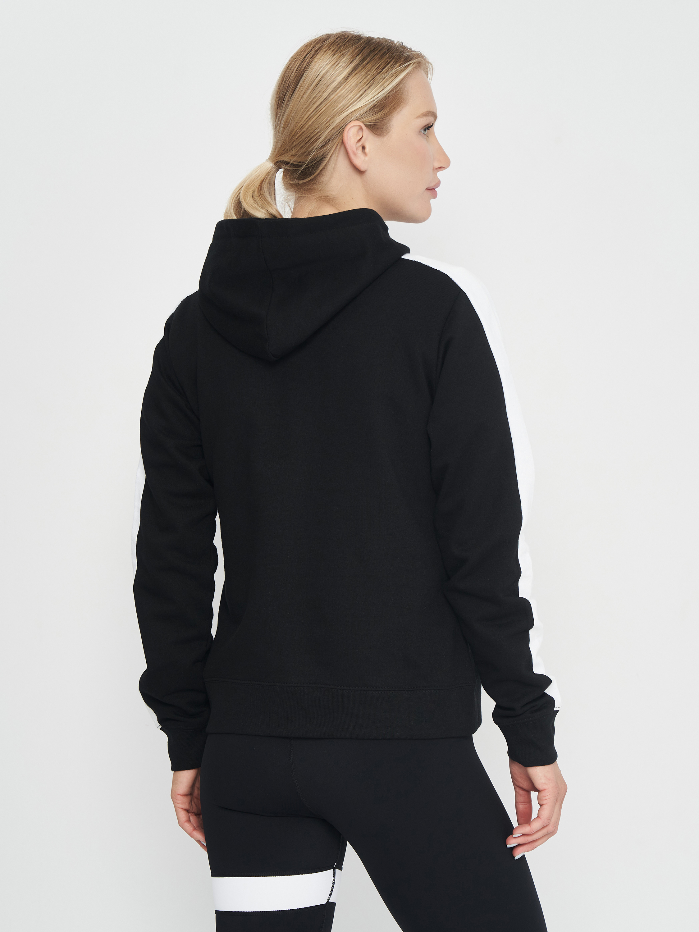 Худи женское JOMA Urban Street Hoodie 901541.100 S черное фото2