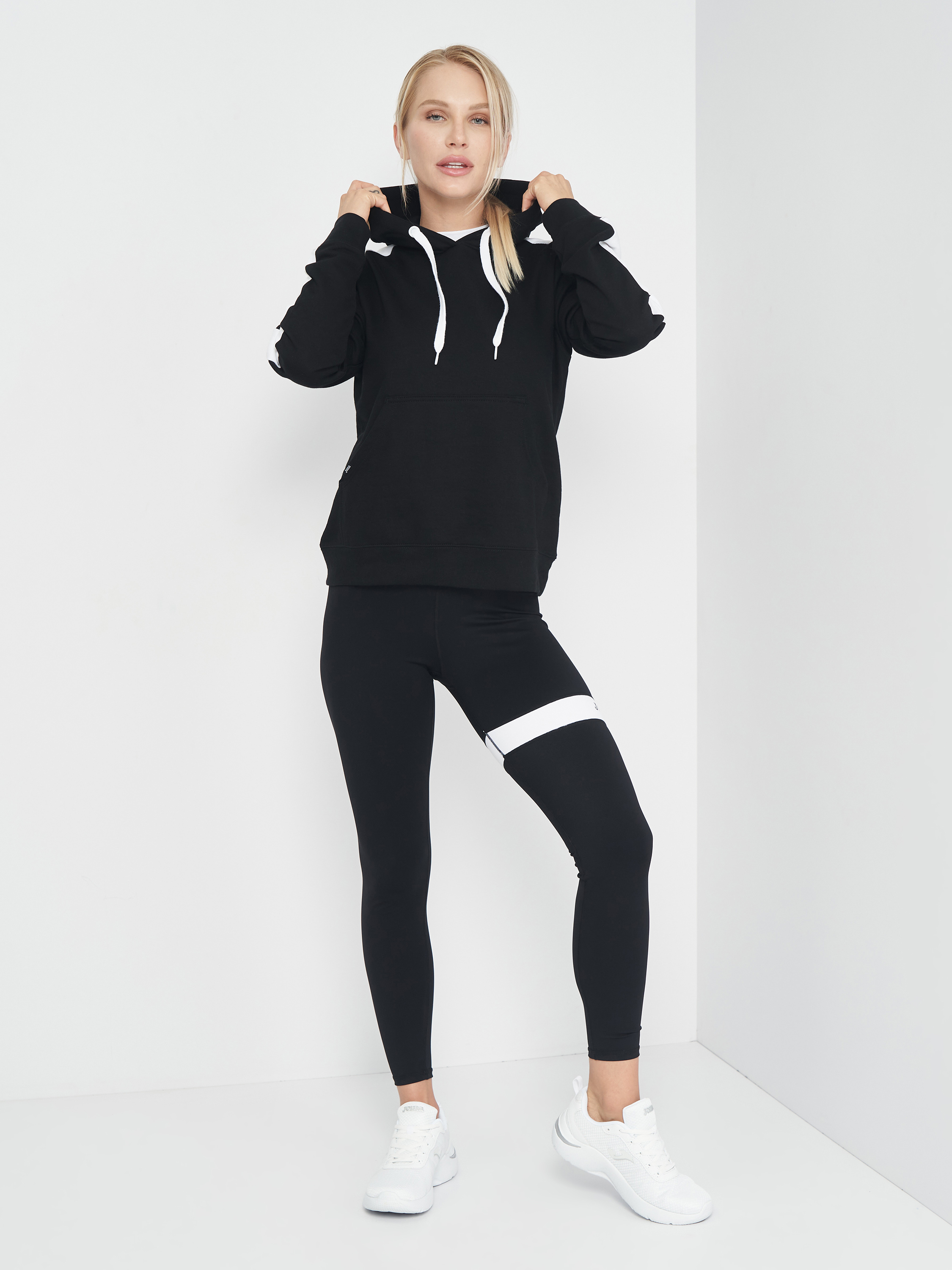 Худи женское JOMA Urban Street Hoodie 901541.100 S черное фото3