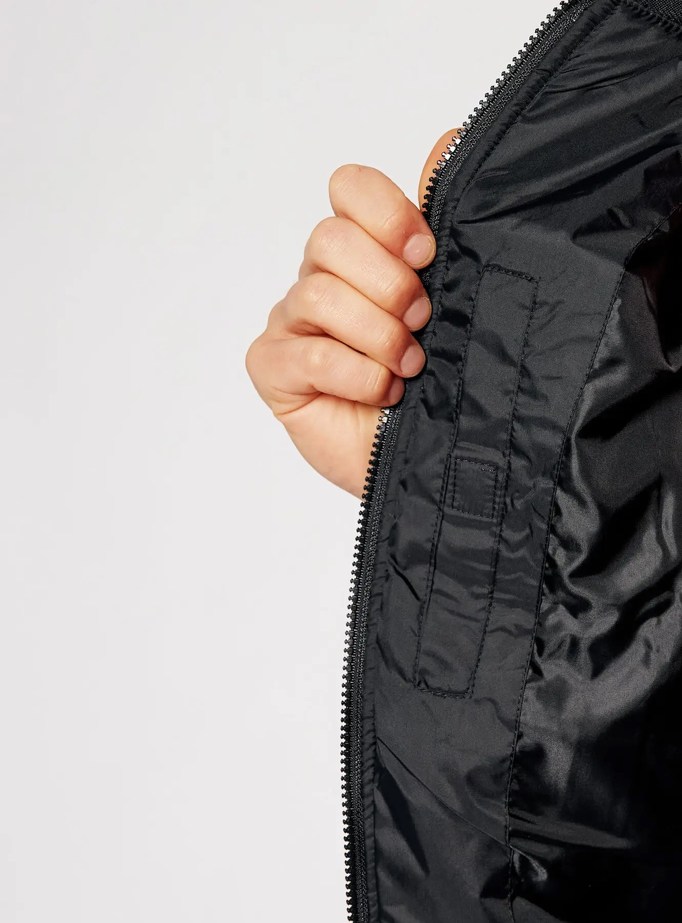 Куртка чоловіча JOMA Cervino Bomber Anorak 101293.100 M чорна фото5