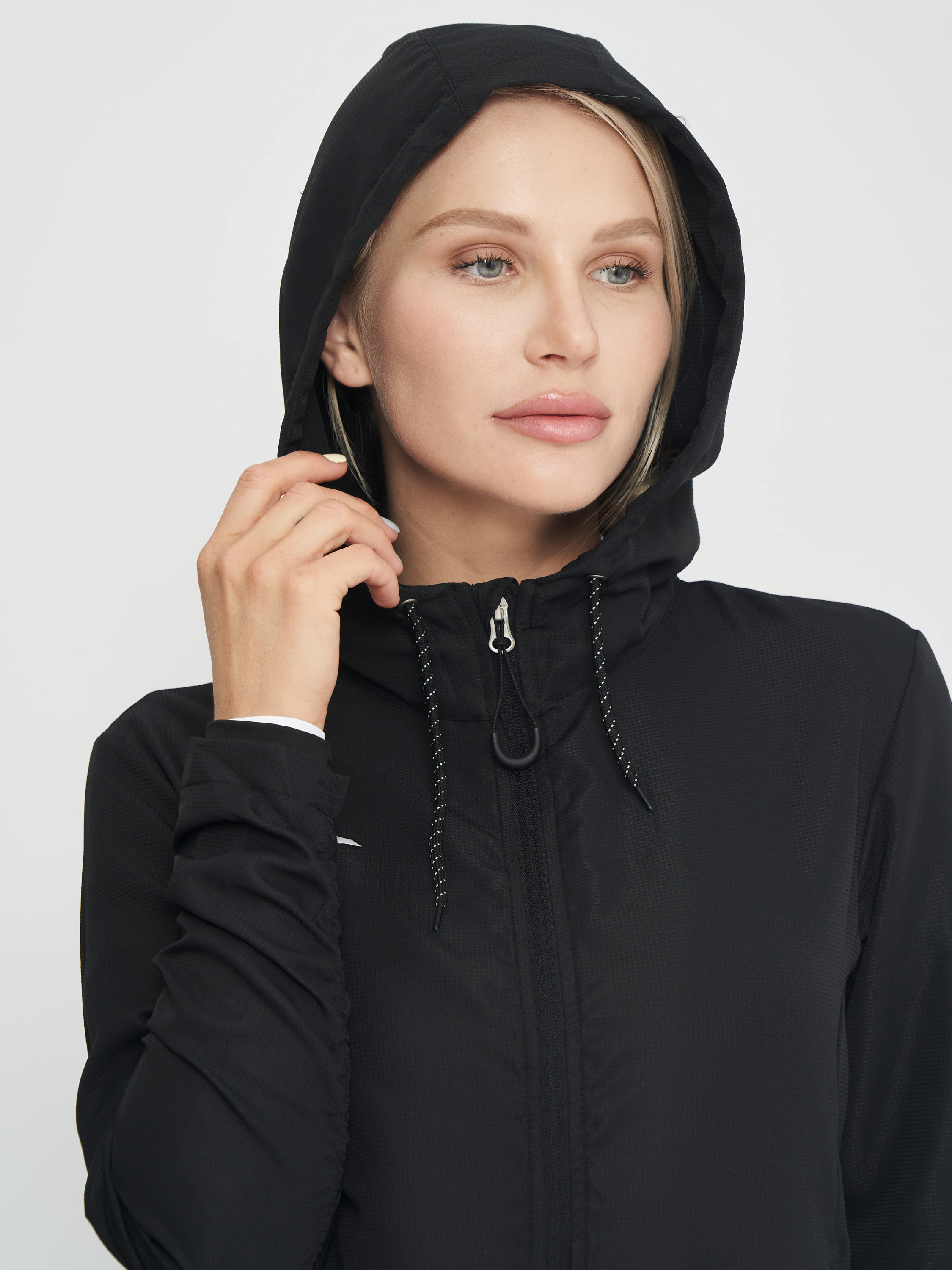 Вітровка жіноча JOMA Zero Windbreaker 901618.100 S чорна фото4