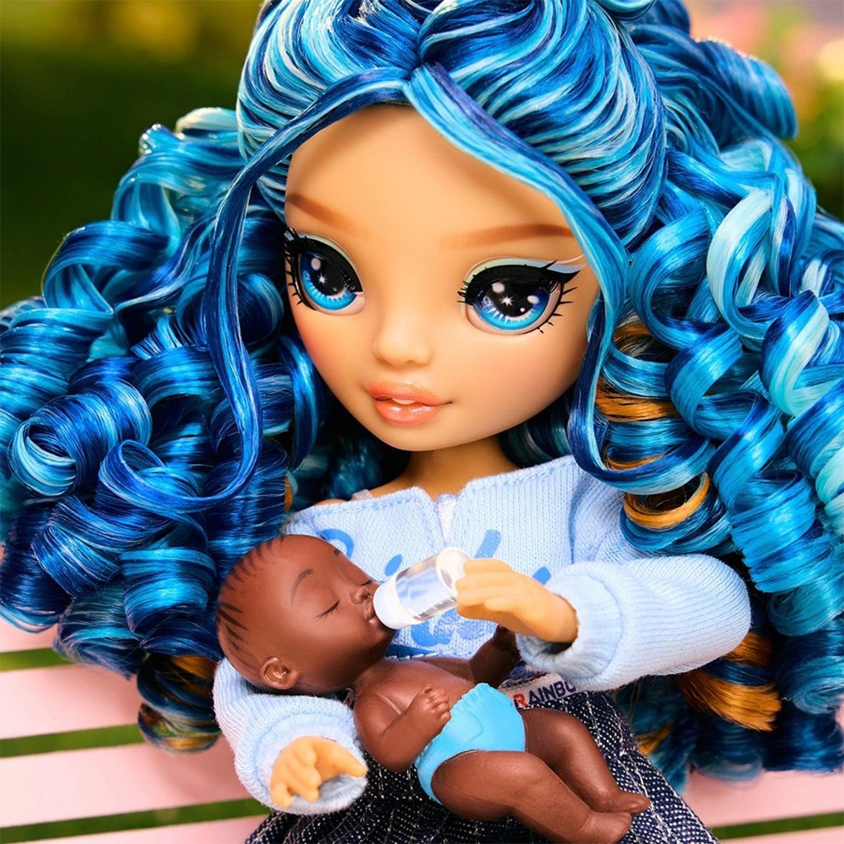 Игровой набор с куклами Rainbow High серии Junior High Babysitters Скайлер (248507) фото7