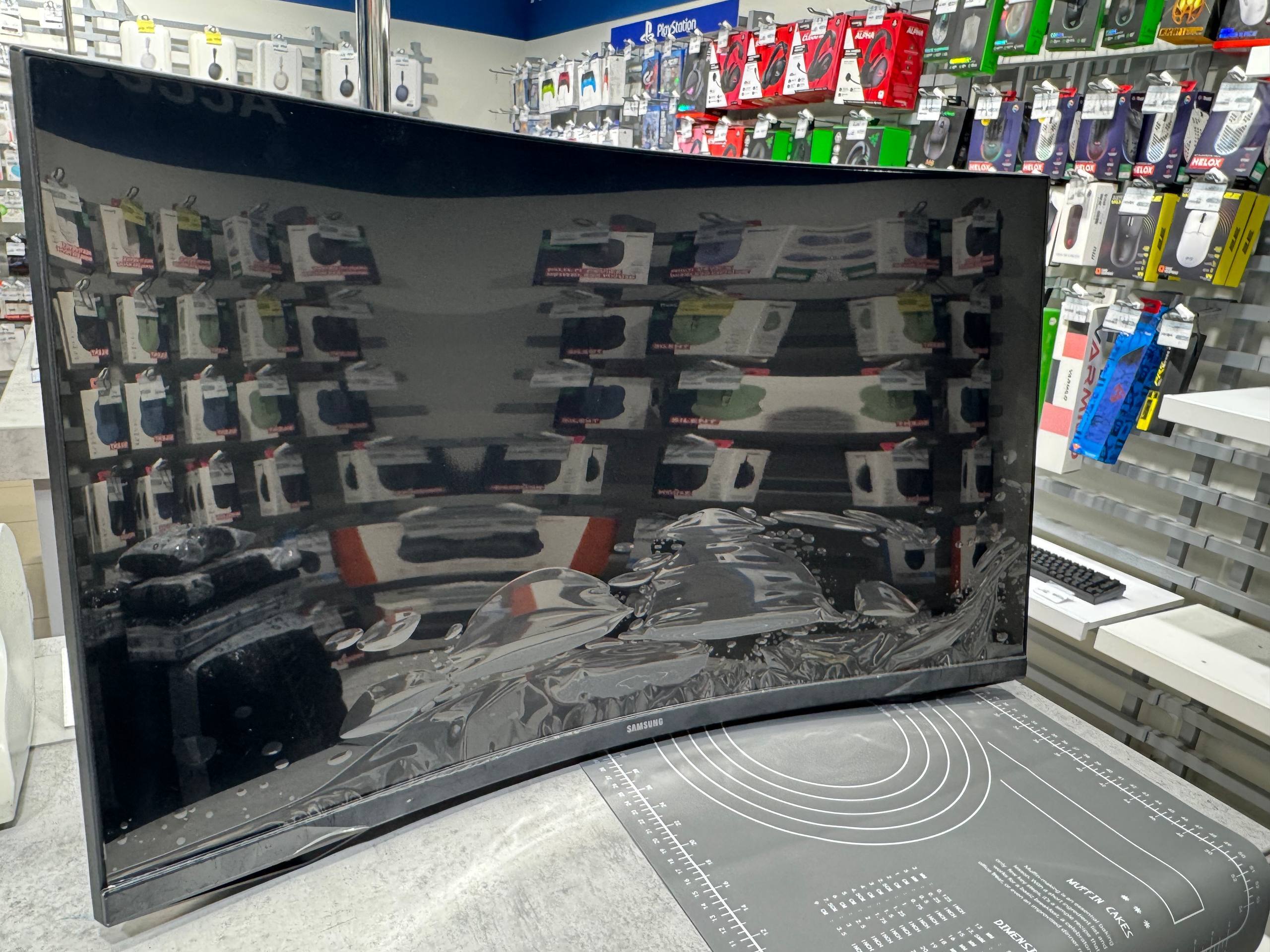 Монитор 31.5" SAMSUNG Odyssey G5 S32CG550 (LS32CG550EIXCI) фото