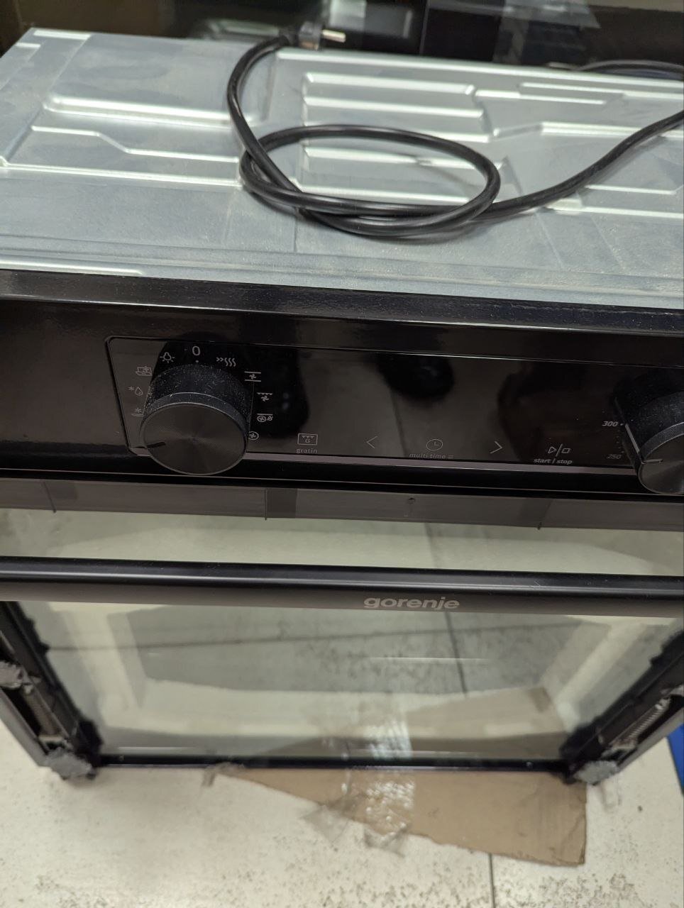 Духова шафа Gorenje BOP6737E02BK фото