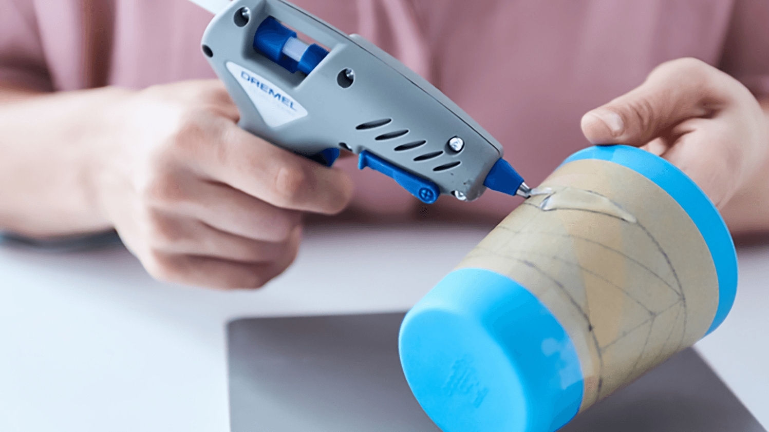 Клейовий пістолет Dremel 910 (F.013.091.0JC)фото