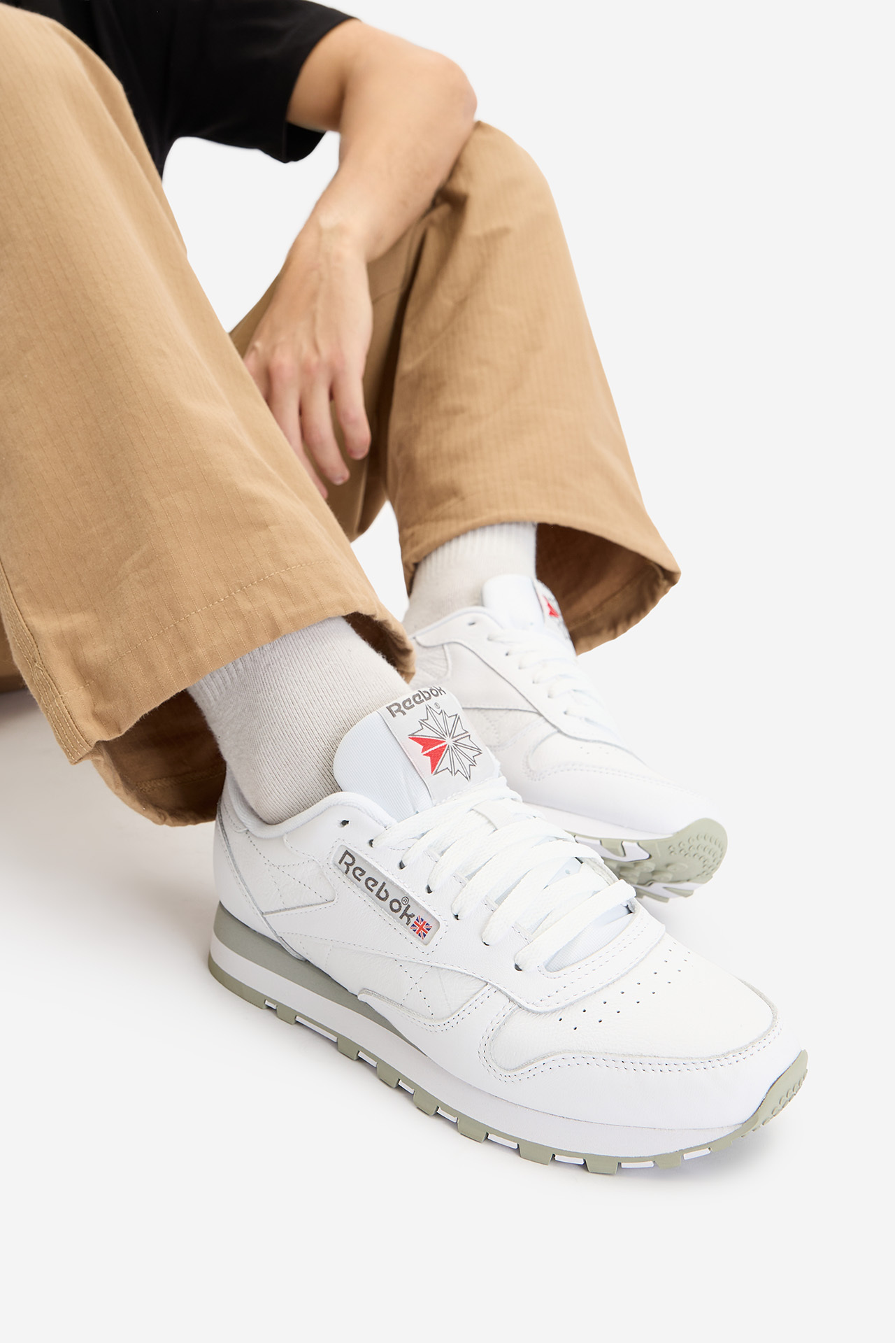 Кросівки чоловічі Reebok CLASSIC LEATHER 100008789 43 білі фото2