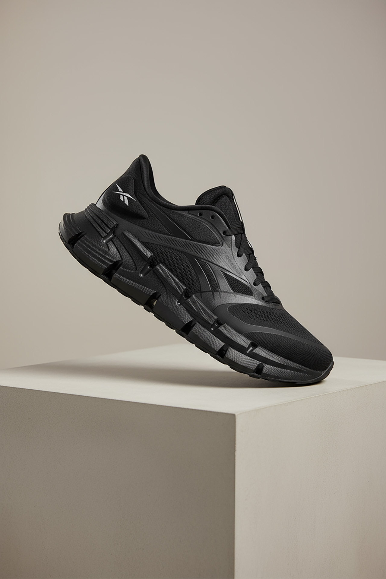 Кросівки для бігу чоловічі Reebok FLOATZIG 2 100239442 46 чорні фото9