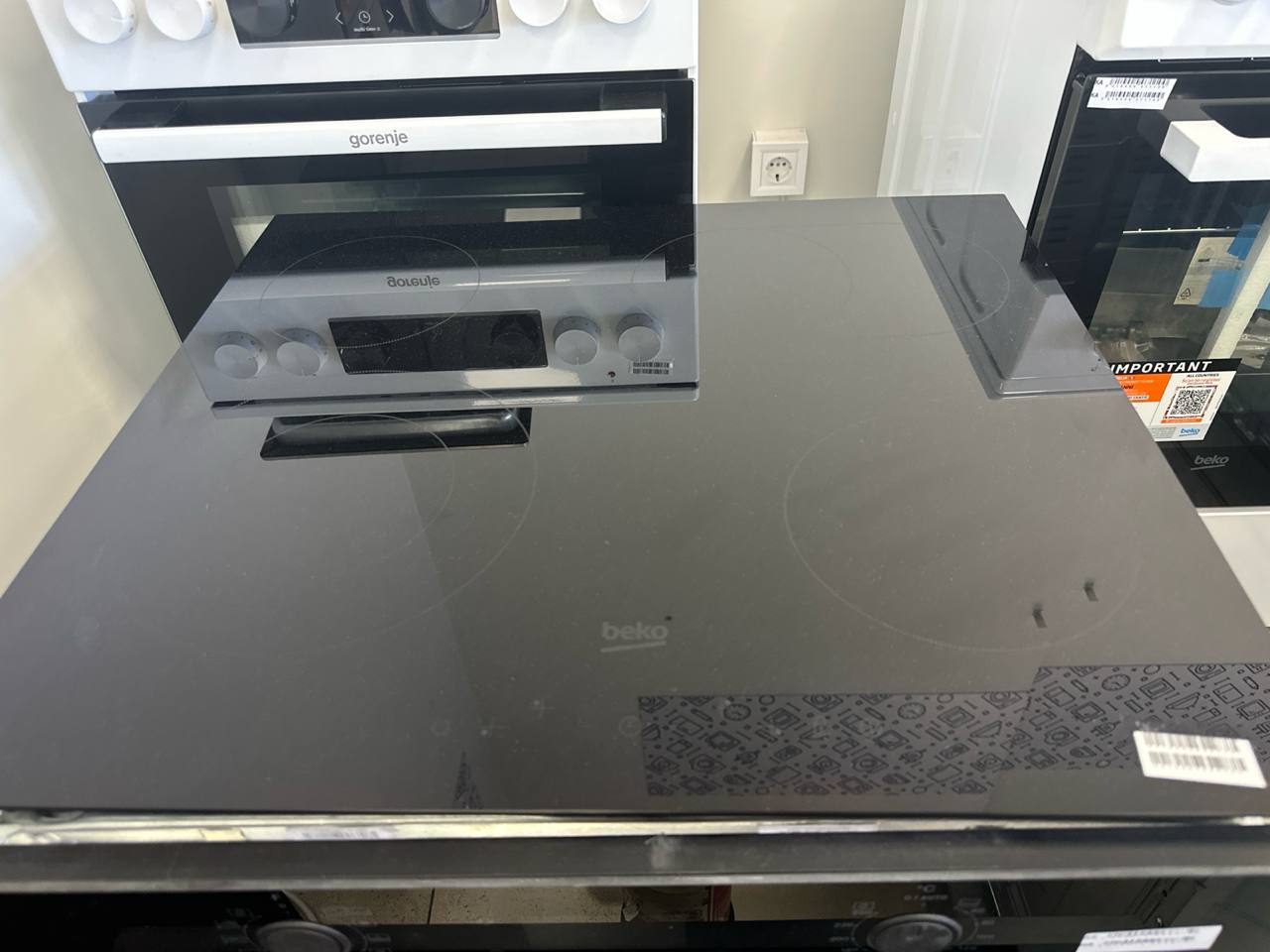 Варочная поверхность электрическая BEKO HIC64403T фото2
