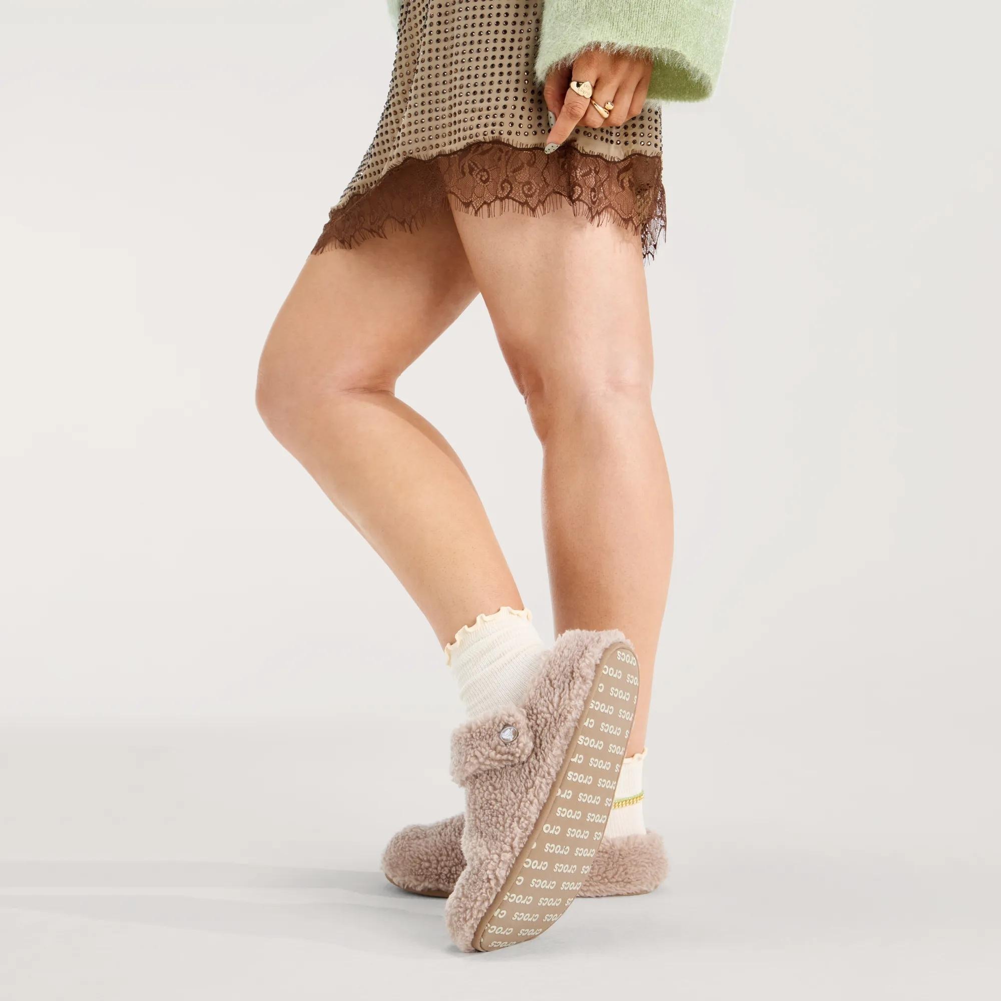 Тапочки домашные Crocs Classic Cozzzy Slipper 209386-195 39-40 (M7W9 US) бежевые фото7