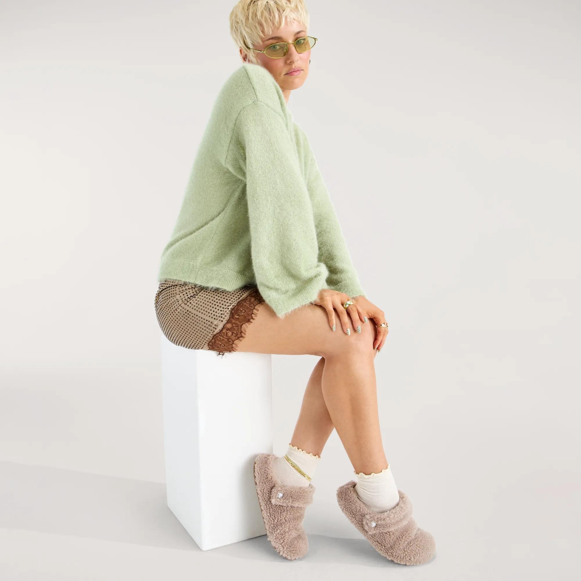 Тапочки домашные Crocs Classic Cozzzy Slipper 209386-195 40-41 (M8W10 US) бежевые фото8