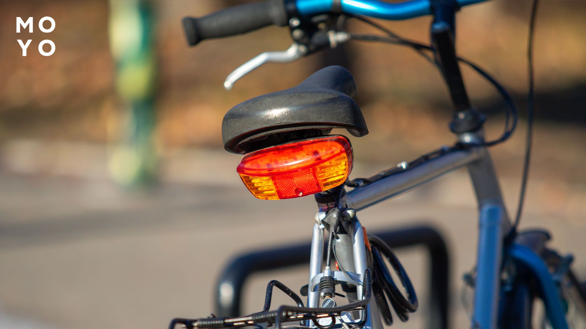 ключові параметри велосипедних ліхтарів