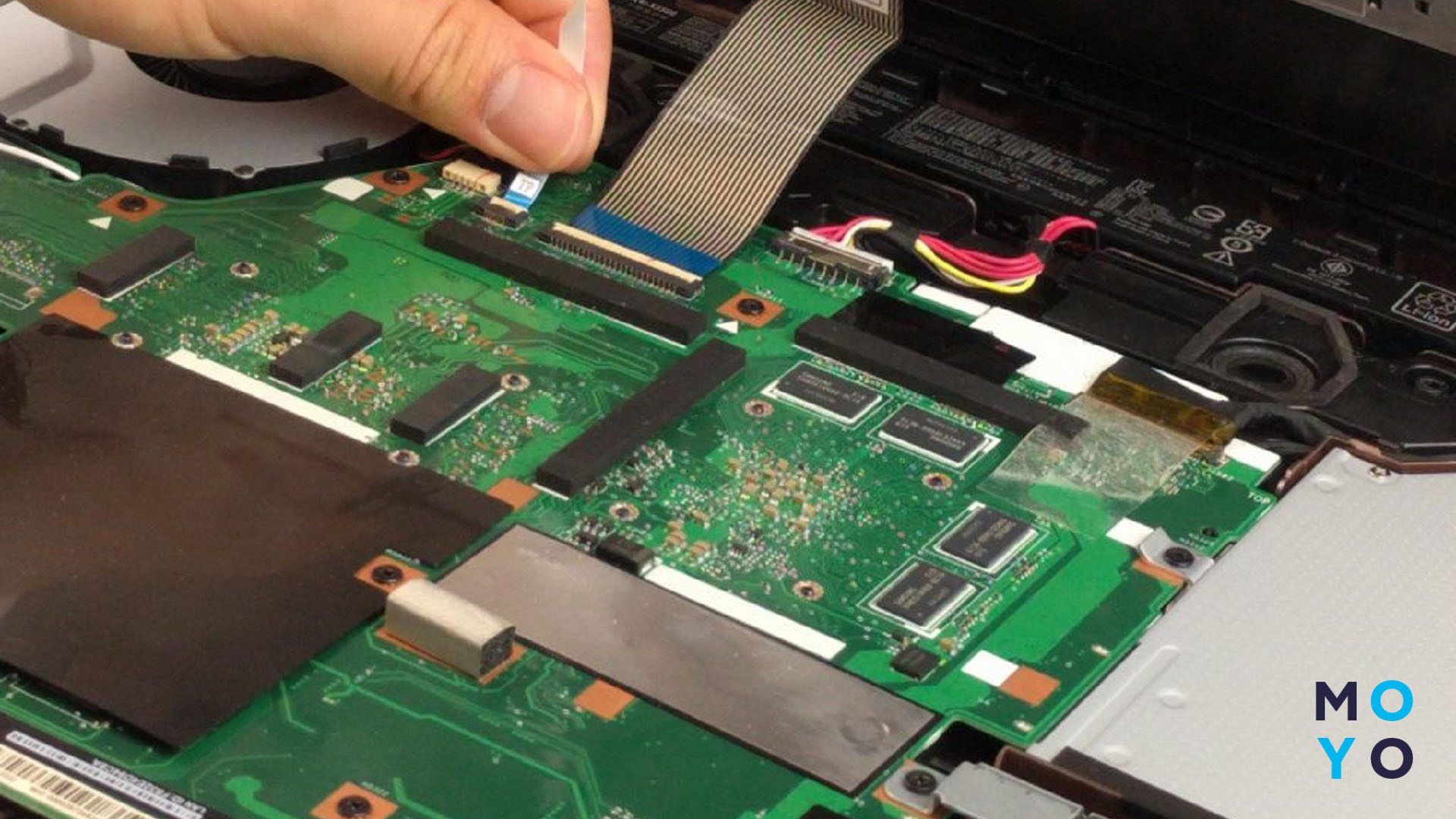 установка шлейфа на ноуте