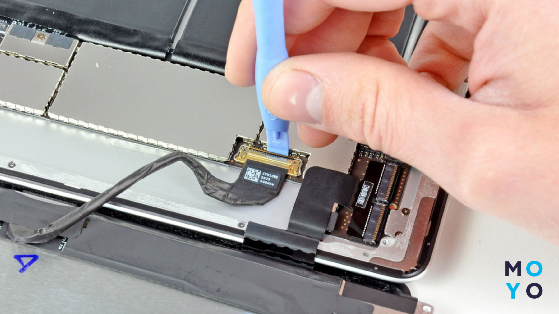 поврежден шлейф на ноутбуке