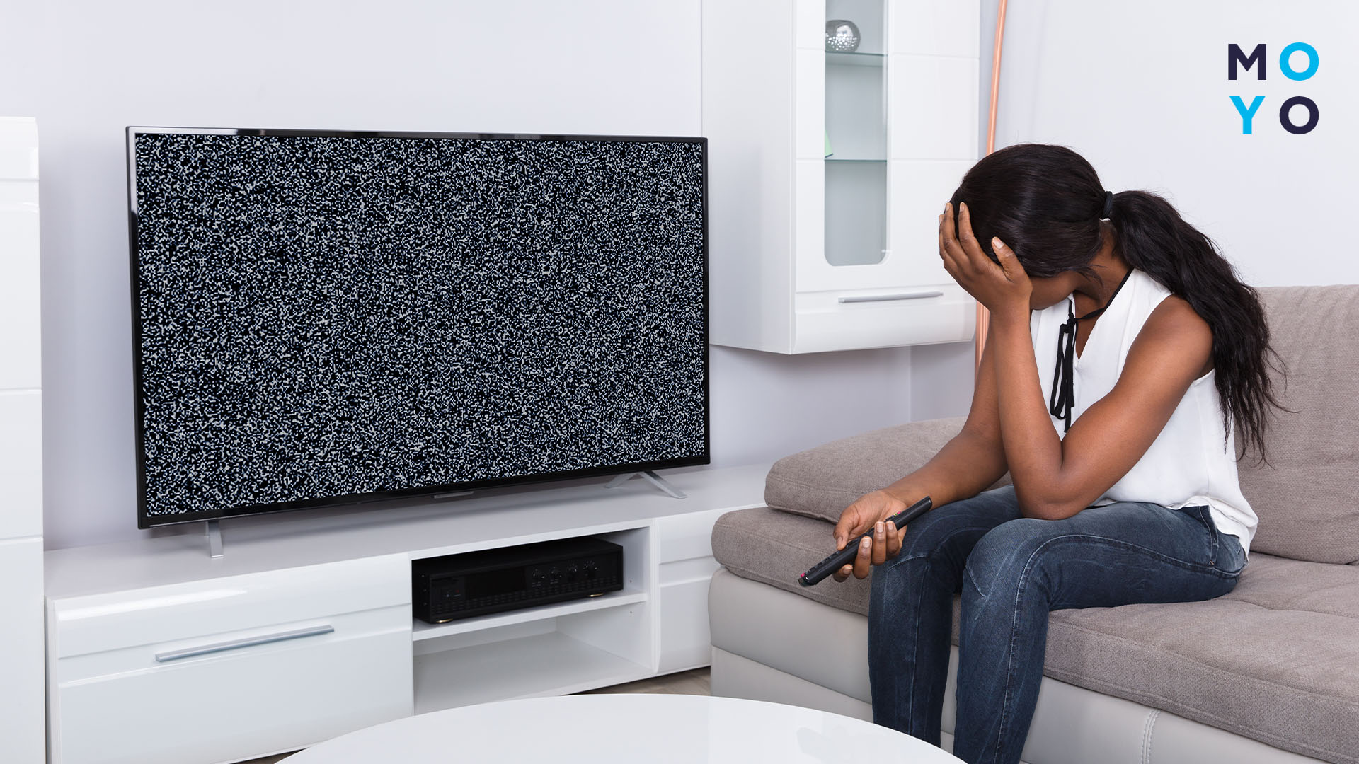 Білі плями на екрані телевізора