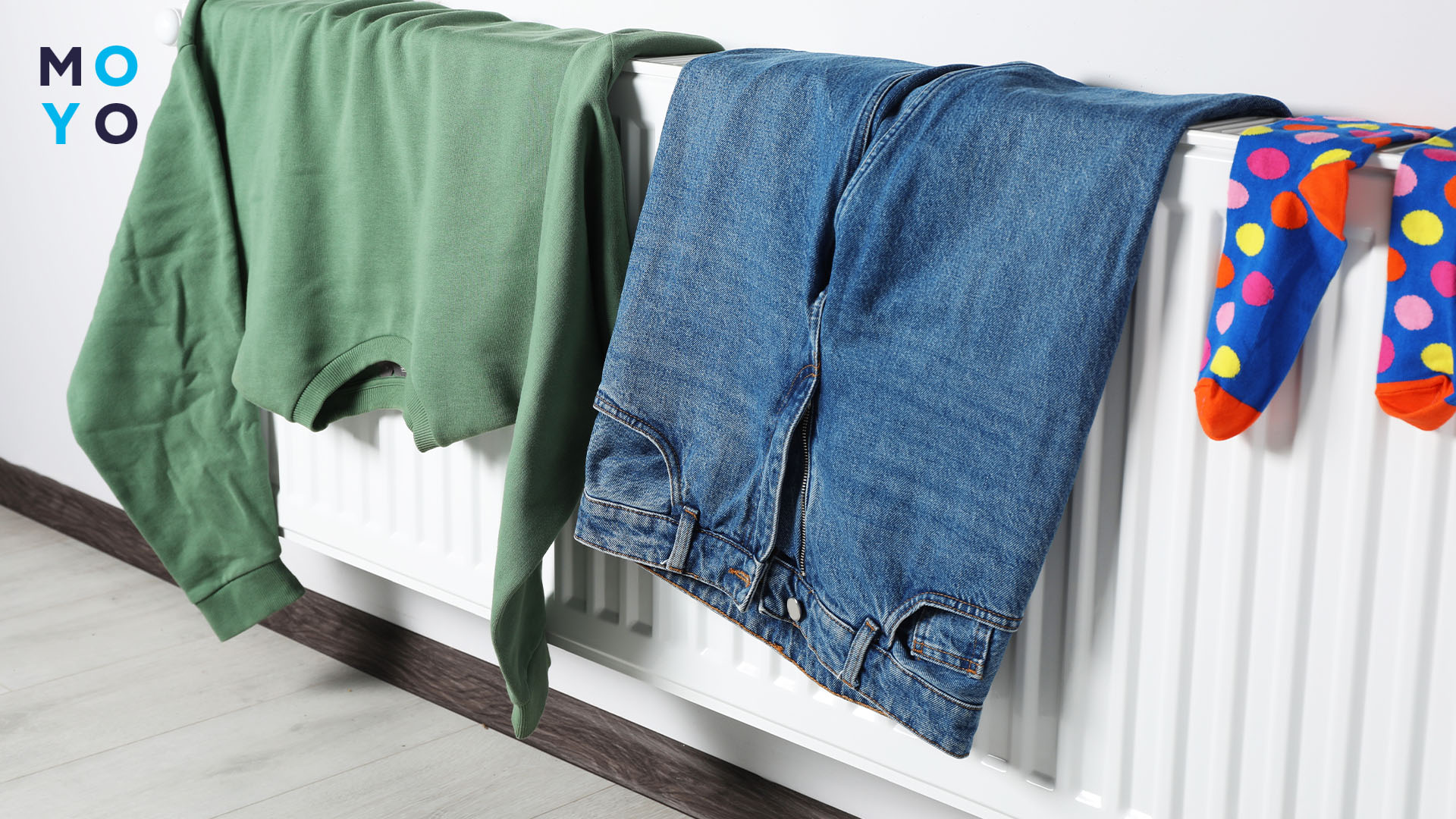 Сушіння речей на батареї