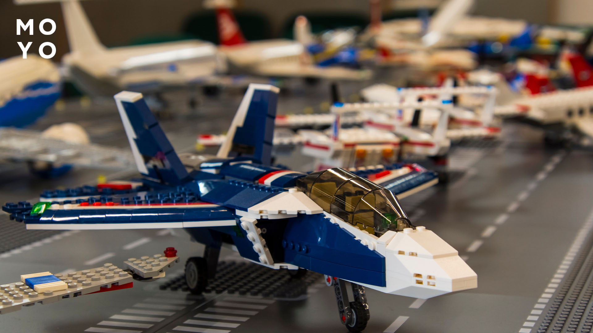 собрать самолет из лего