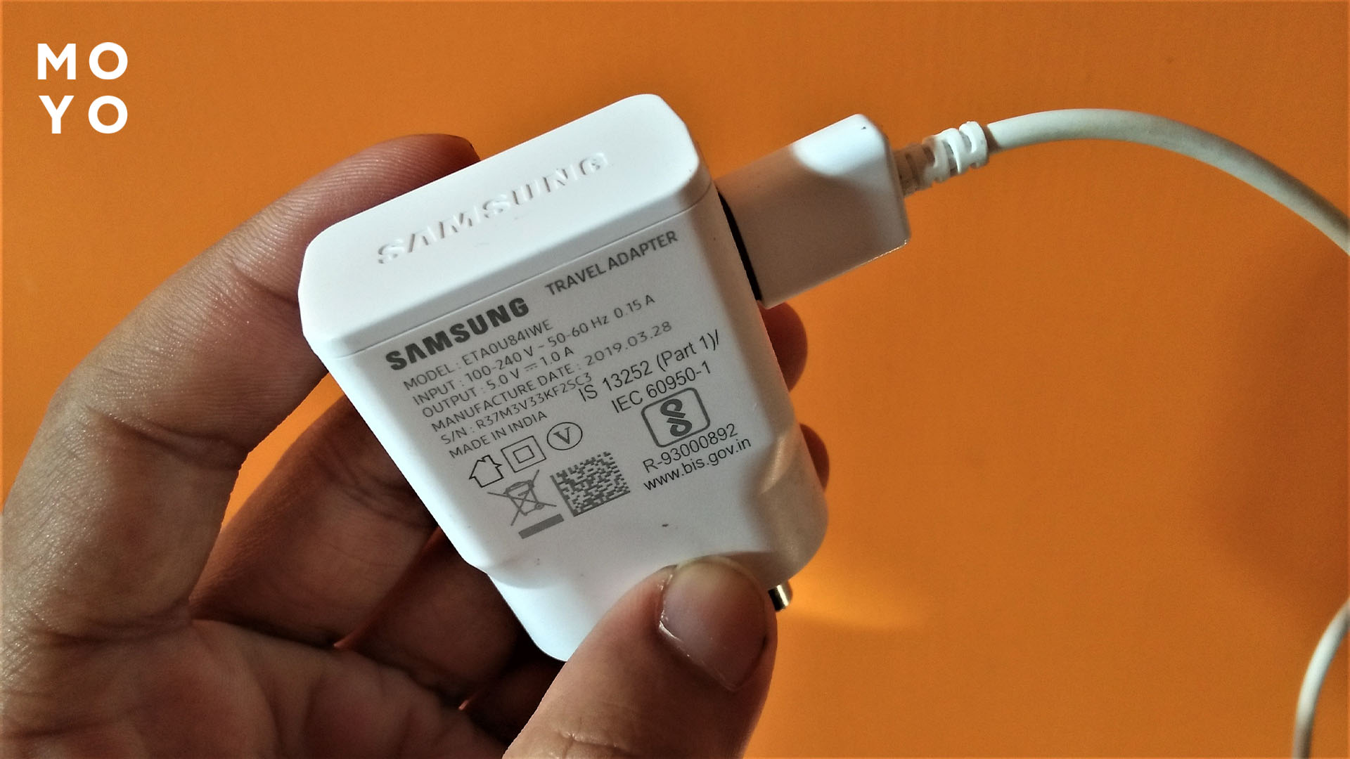 заряджати айфон від блоку самсунг