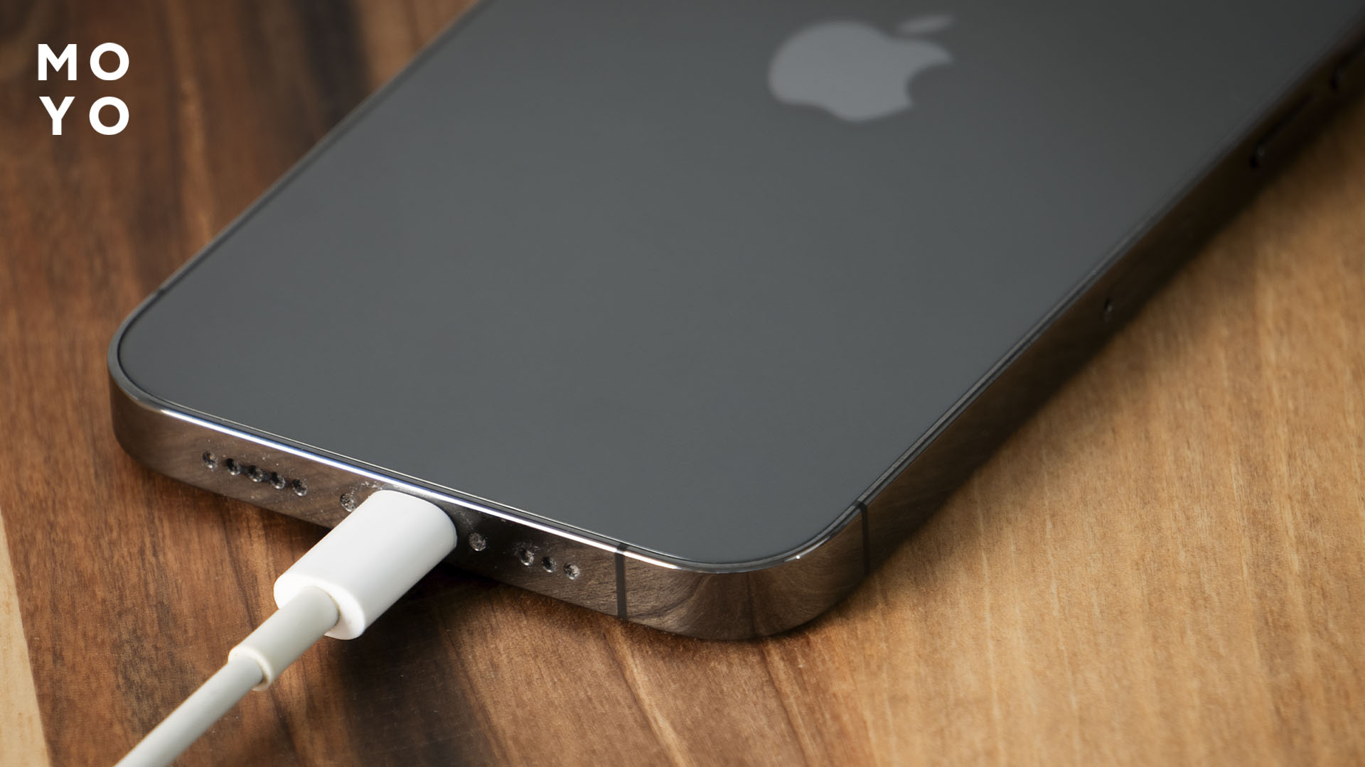 як заряджається Айфон