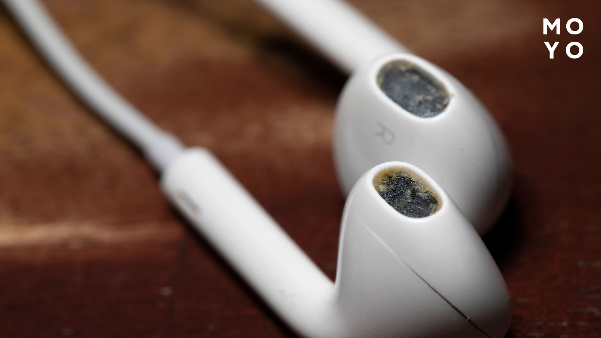 грязные наушники