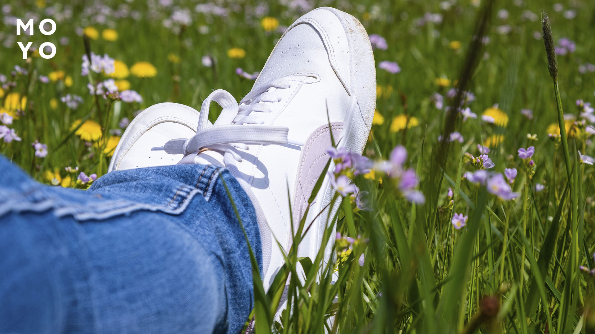 весняні кросівки