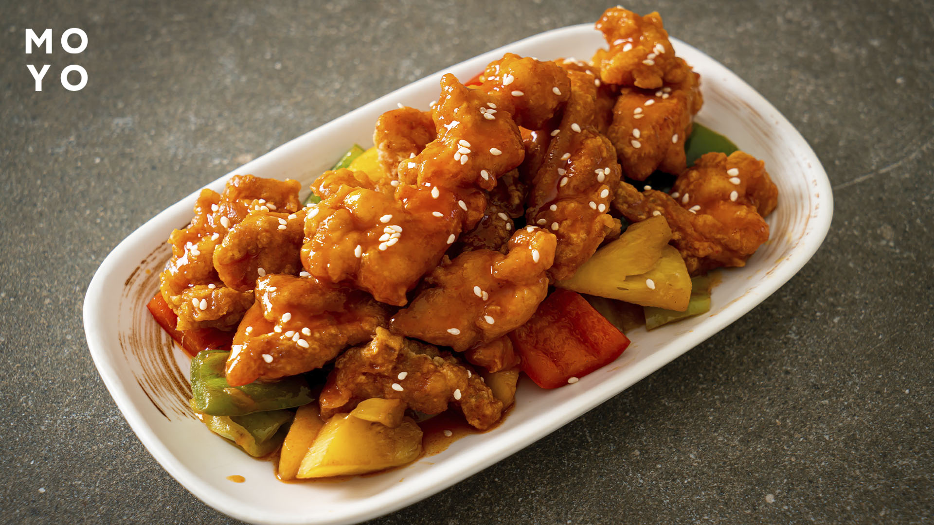 курка з ананасами в соєвому соусі