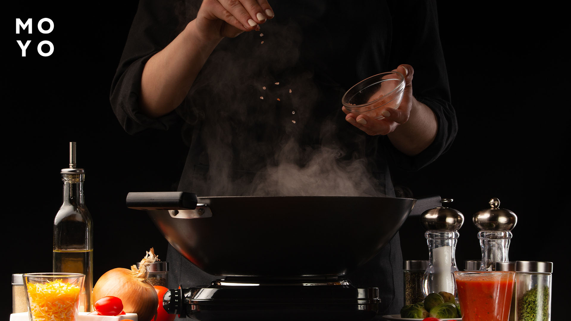 готувати в сковороді WOK на електроплиті