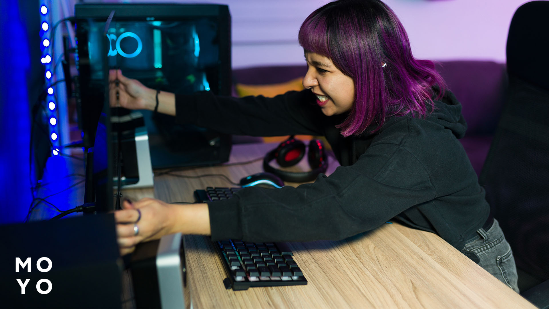 викидає з гри на робочий стіл