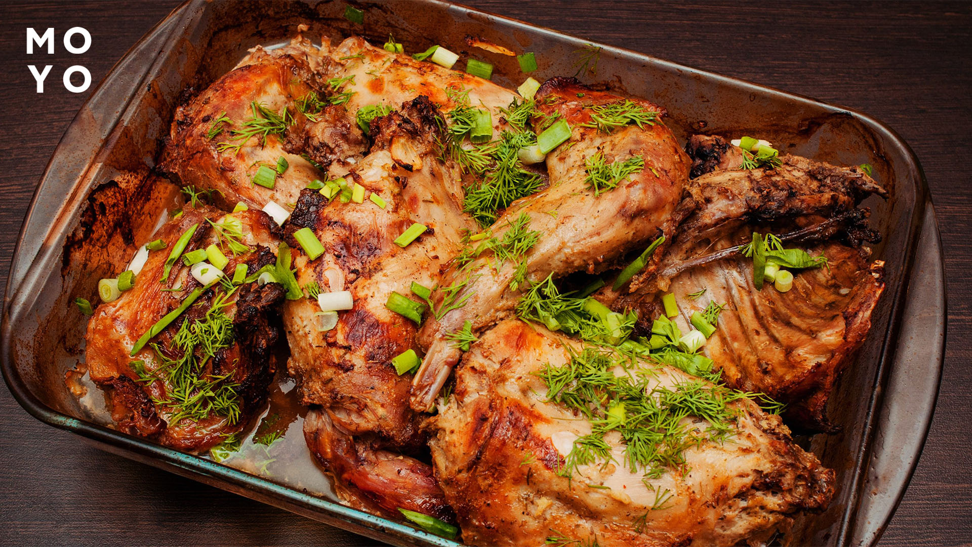 М'ясо кролика на деку