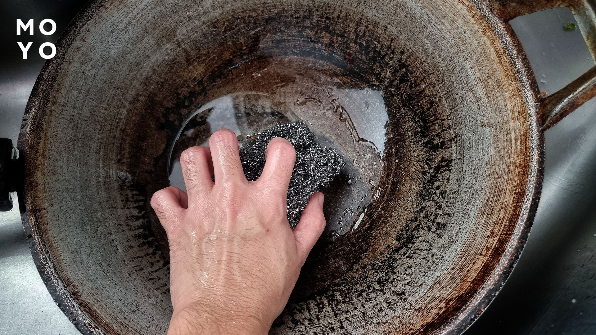 чистка алюмінієвої сковорідки