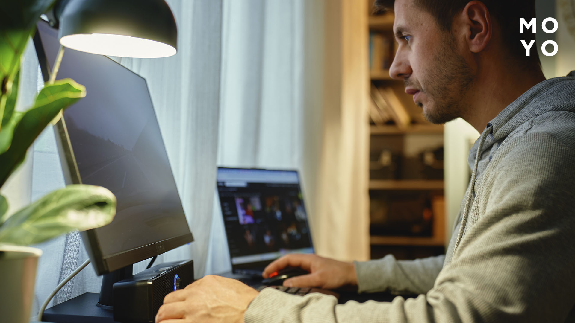 работа за монитором