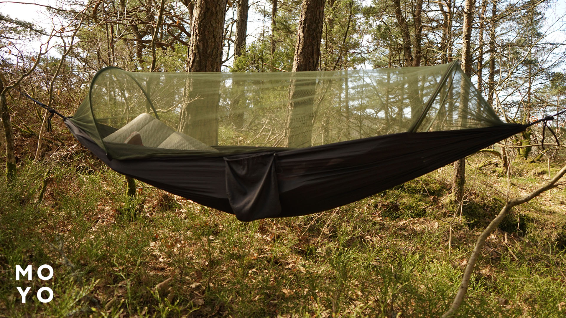 Гамак із москітною сіткою