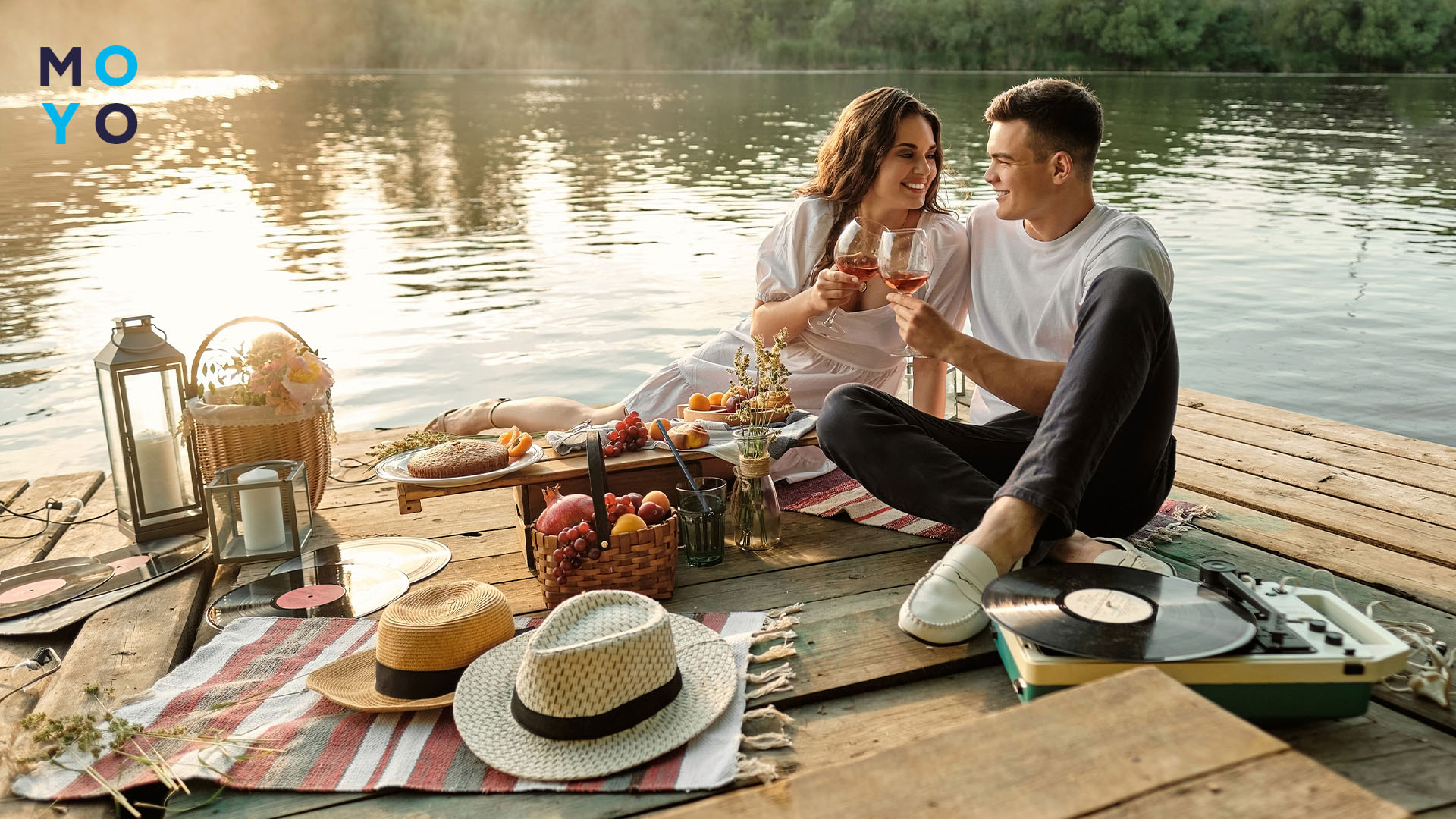 Відпочинок на природі вдвох