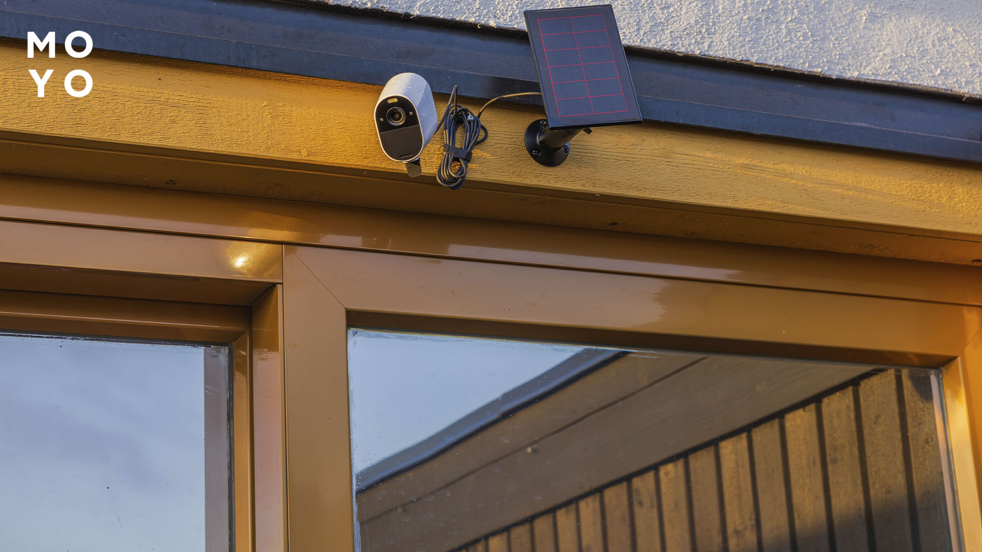 камера спостереження з живленням від сонячної батареї