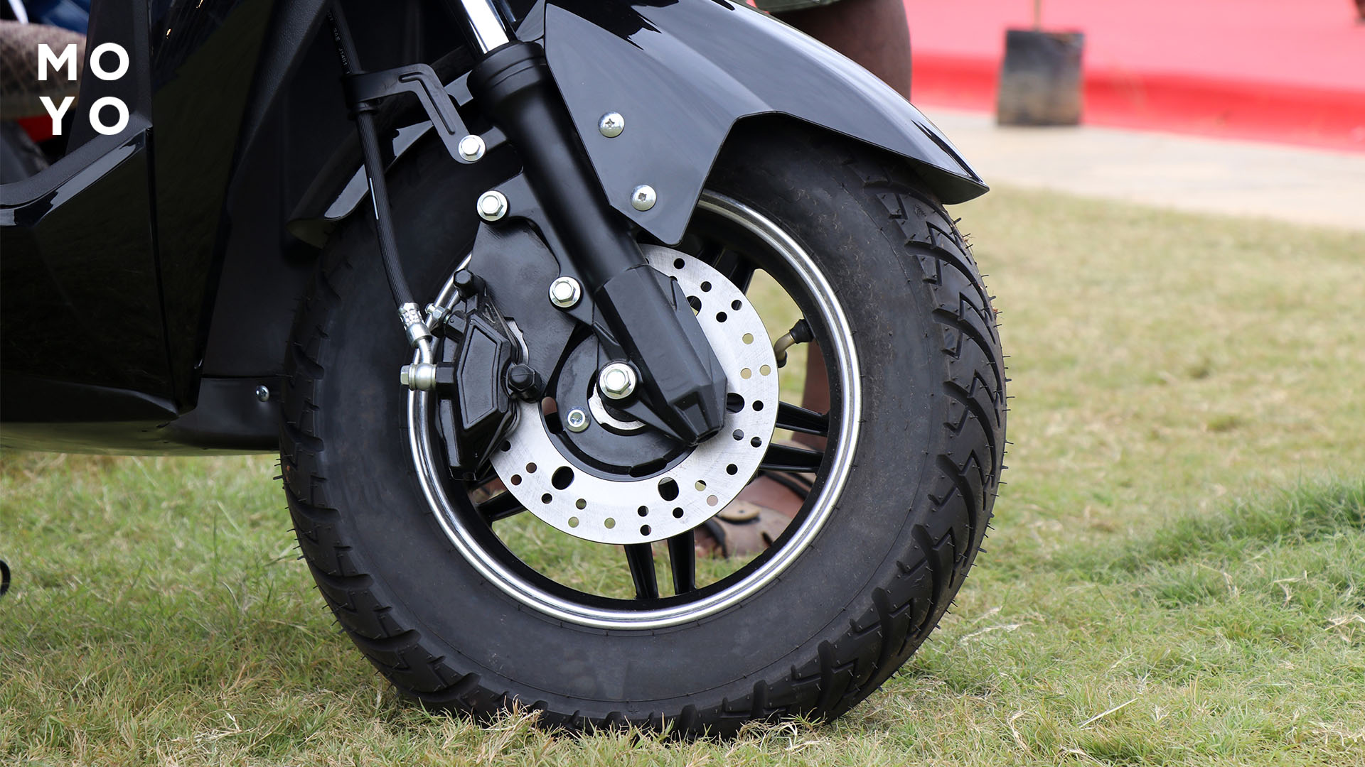 тормоза на переднем колесе скутера