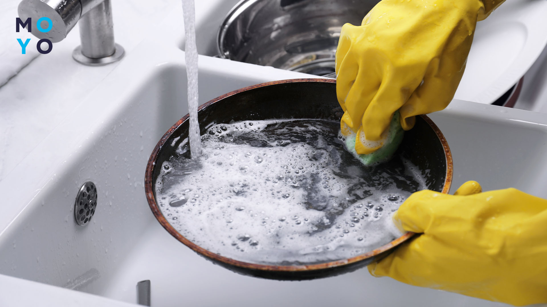 Чистка сковороды от ржавчины