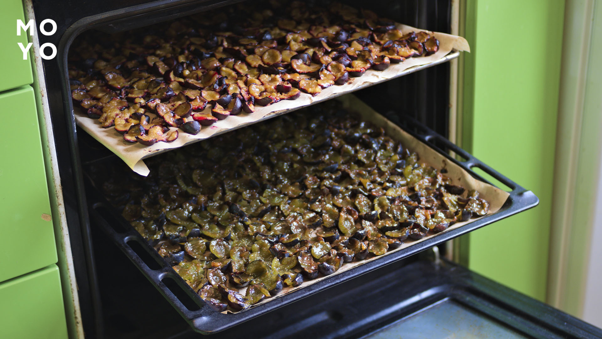 Домашний чернослив в духовке