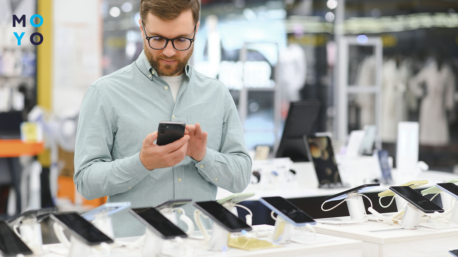 Смартфони 64 ГБ на вітрині