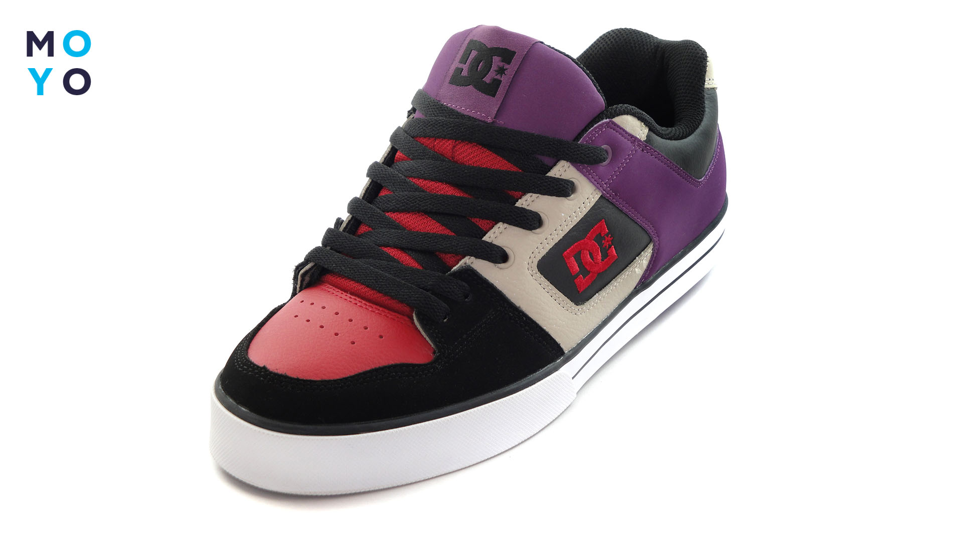 Кроссовки от производителя DC Shoes